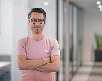 Foto of an employee Foto of an employee